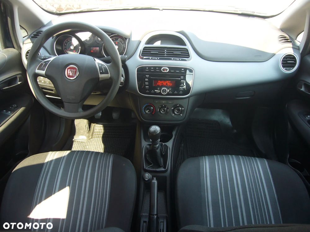 Fiat Punto 1.4 Young - 15