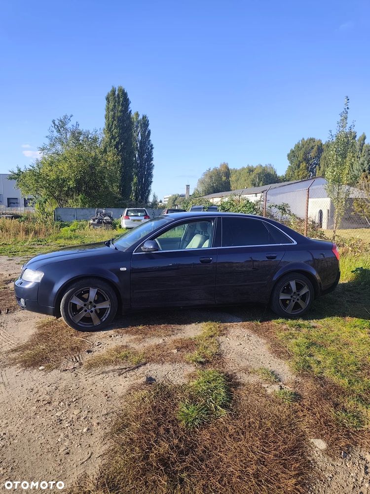 Audi A4 Avant 2004 photo 4