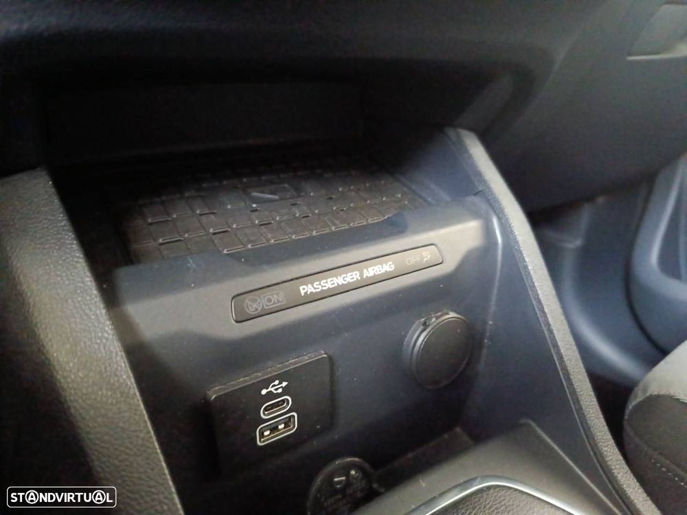 Ford Tourneo Courier 1.0 EcoBoost Titanium - 19