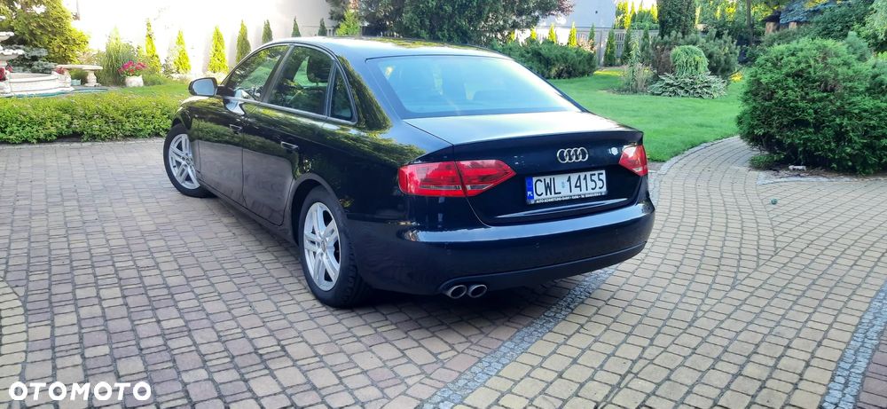 Audi A4 Limousine - 3