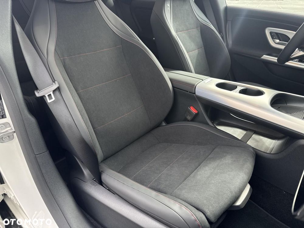 Mercedes-Benz CLA - 22