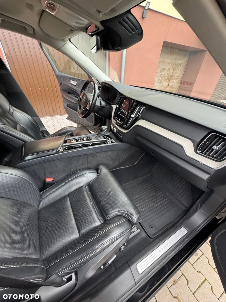 Volvo XC 60 D5 AWD Inscription - 5