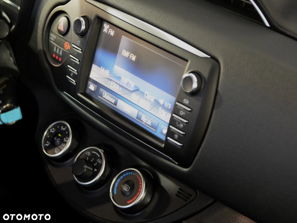 Toyota Yaris 1.5 Premium - 21