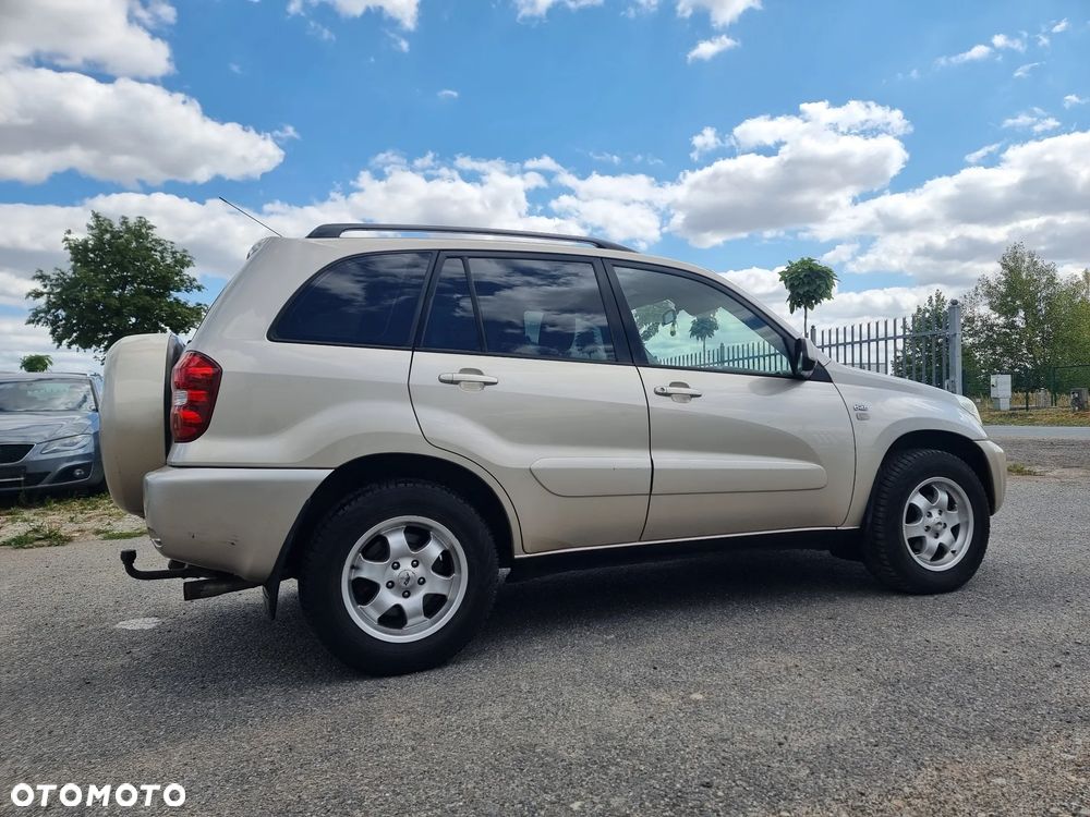 Toyota RAV4 D-4D 4x4 Sol - 4
