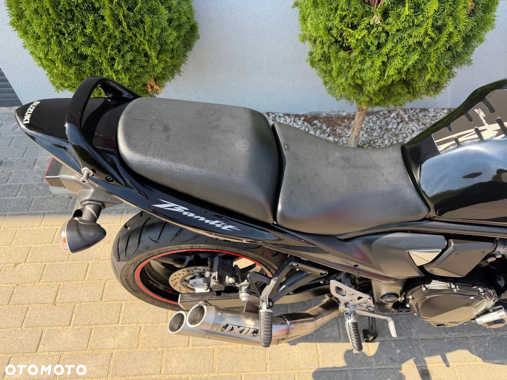 Suzuki Bandit - 25