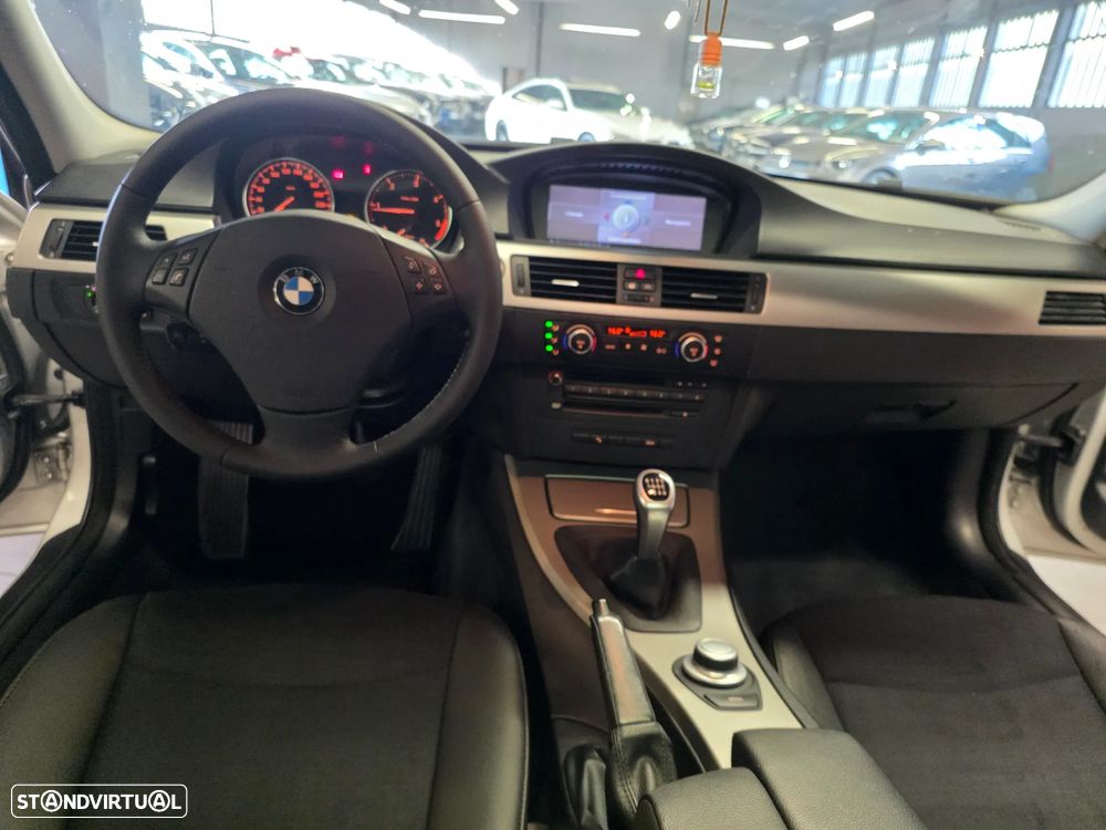 BMW 320 d Navigation - 24