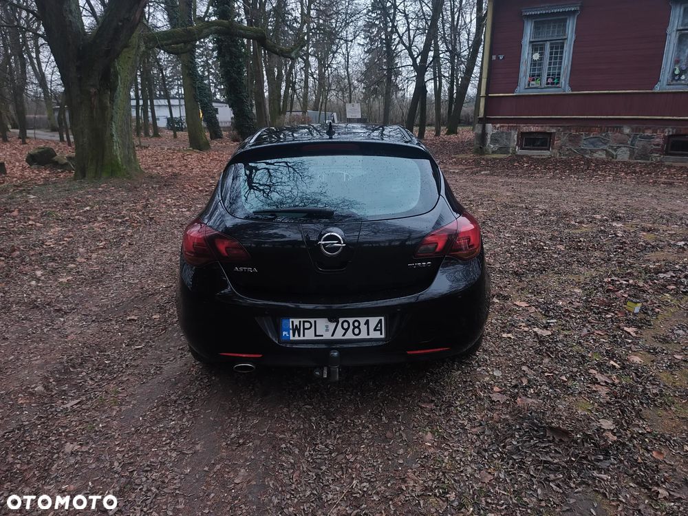 Opel Astra 1.6 T Cosmo - 7