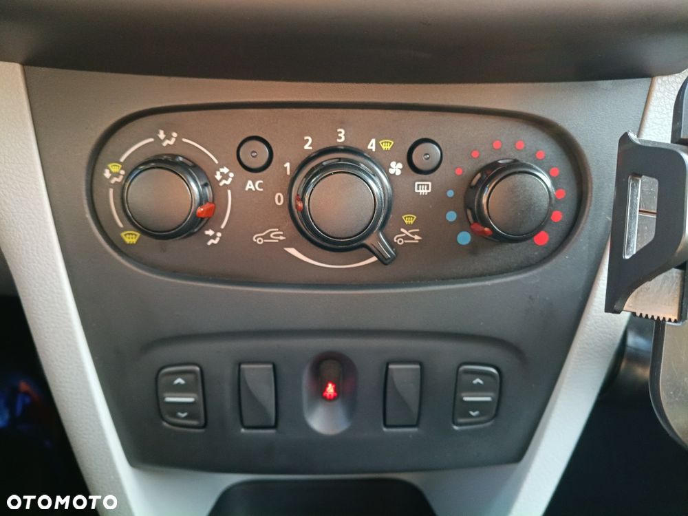 Dacia Sandero - 12