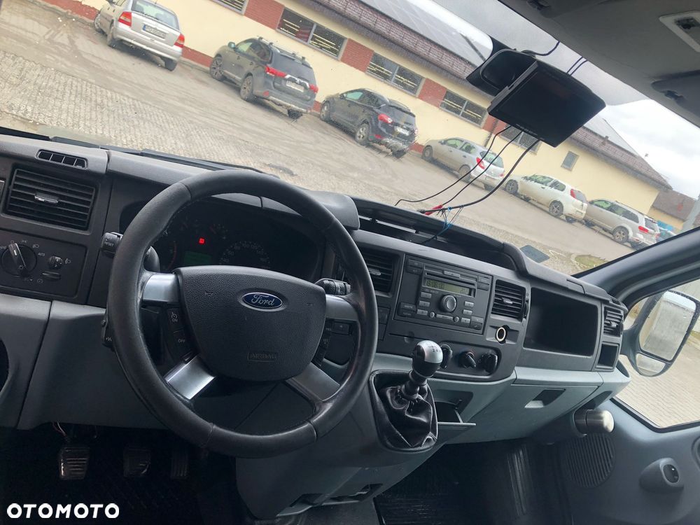 Ford Transit - 9