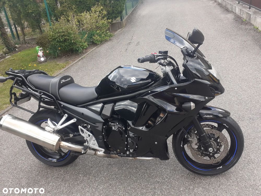 Suzuki GSX - 1