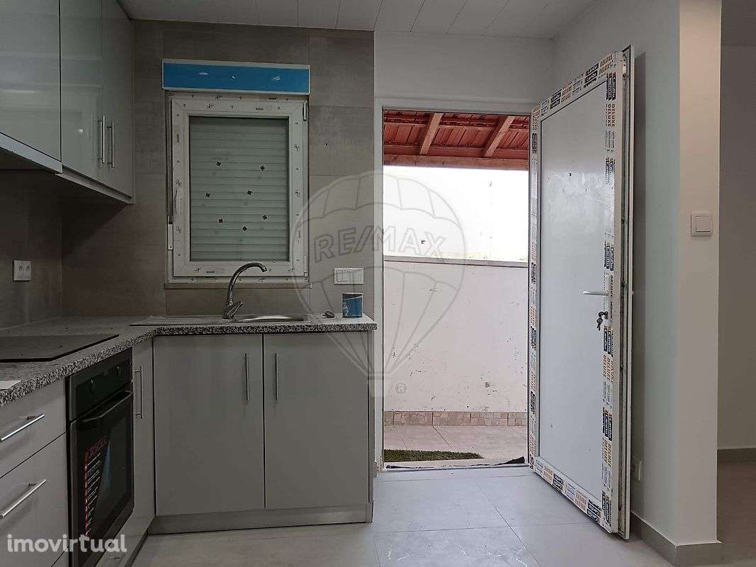 Moradia T2 para venda - Grande imagem: 3/13