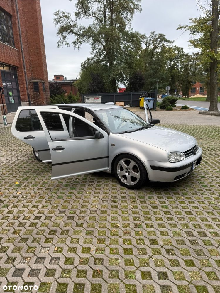 Volkswagen Golf IV 1.6 Highline - 12