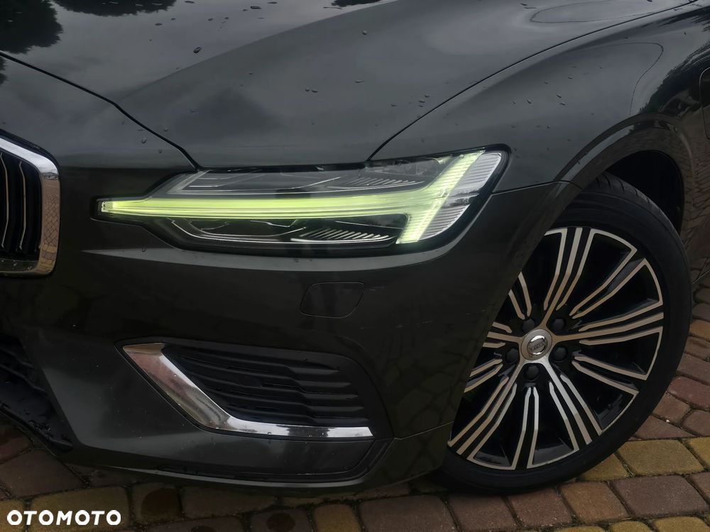 Volvo V60 T8 AWD Plug-In Hybrid Inscription - 18