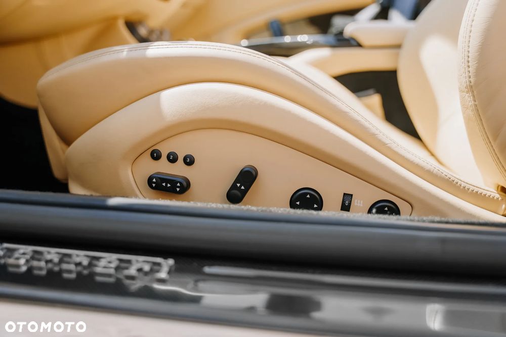 Ferrari California F1 DCT - 18
