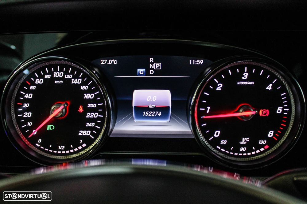 Mercedes-Benz E 220 d AMG - 12