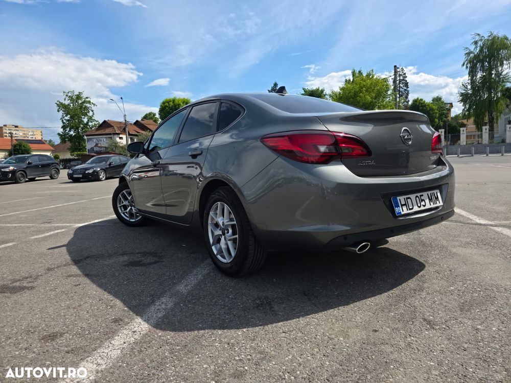 Opel Astra 1.4 Turbo ECOTEC Start/Stop Enjoy - 24