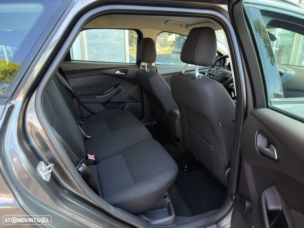 Ford Focus SW 1.0 EcoBoost Business - 16