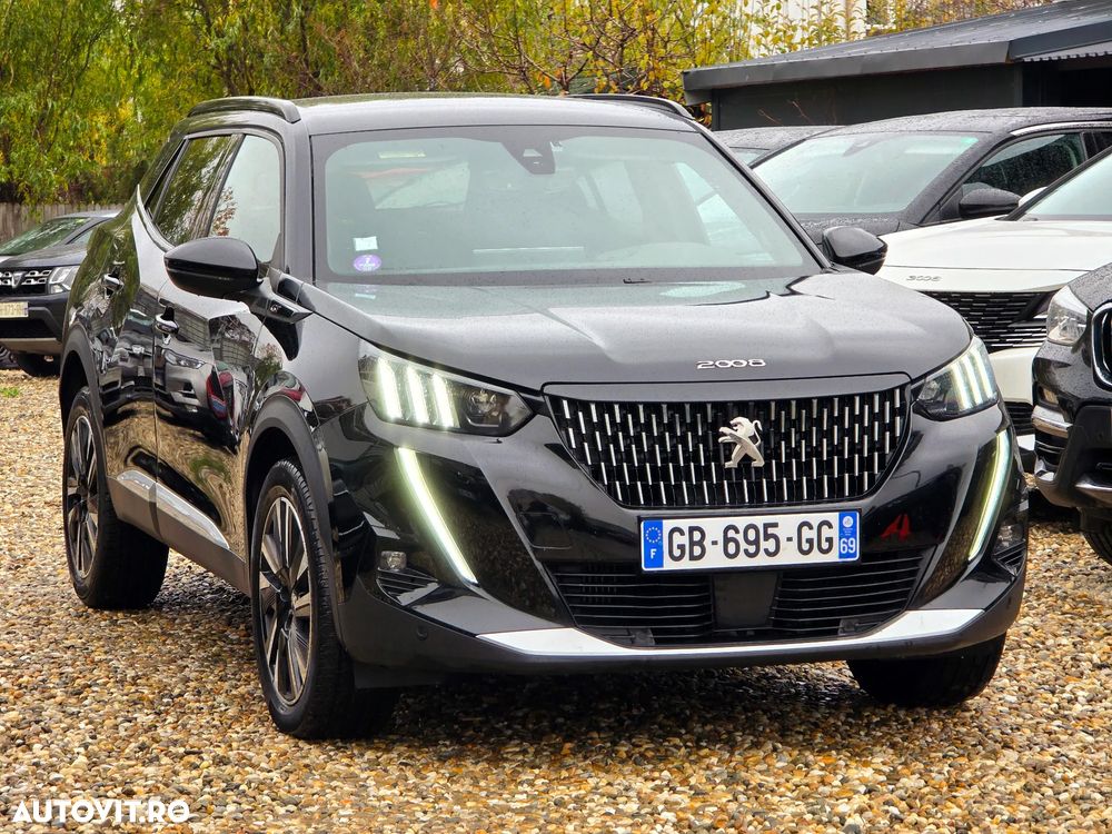 Peugeot 2008 PureTech 155 EAT8 GT - 4