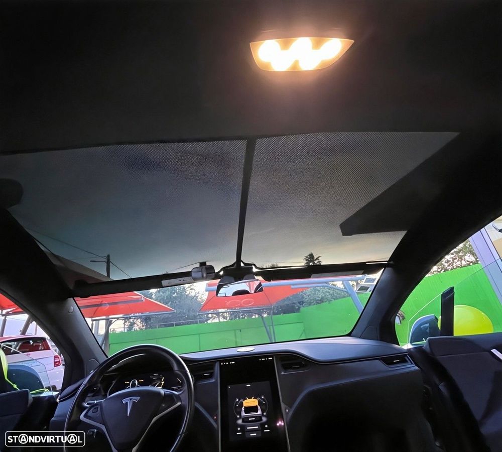 Tesla Model X 100D - 26