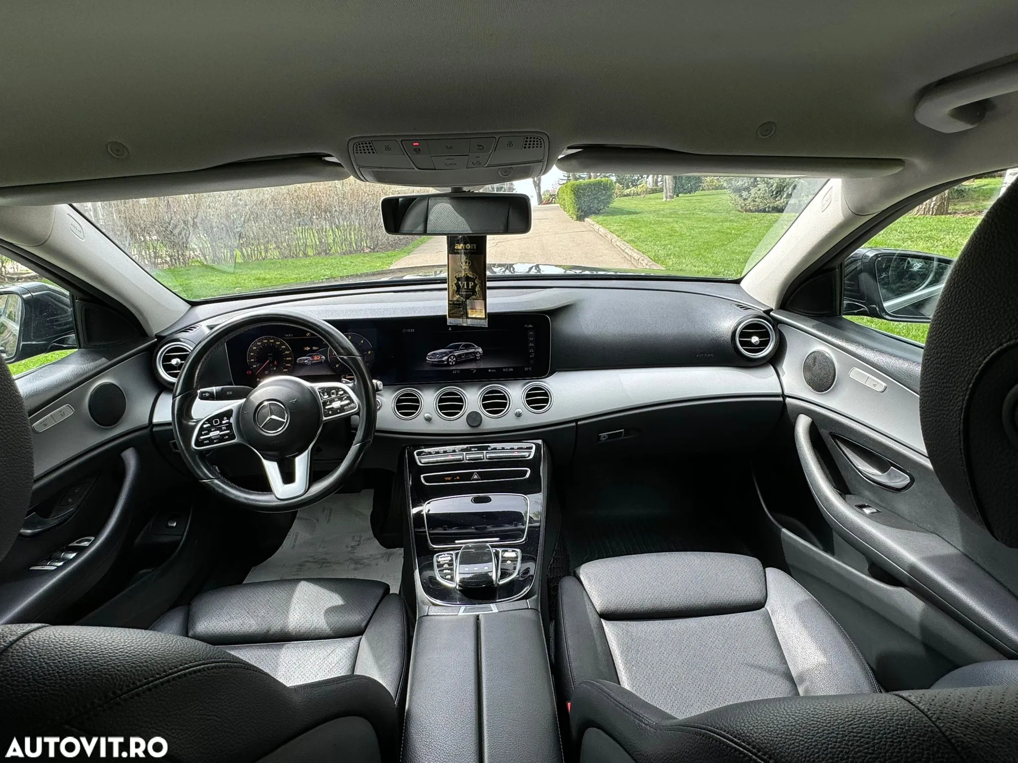 Mercedes-Benz E 200 d T 9G-TRONIC Avantgarde - 22