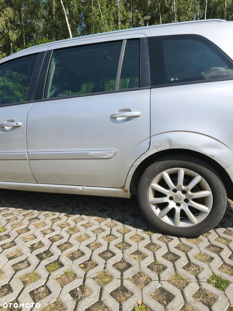 Opel Zafira 1.8 Enjoy - 12