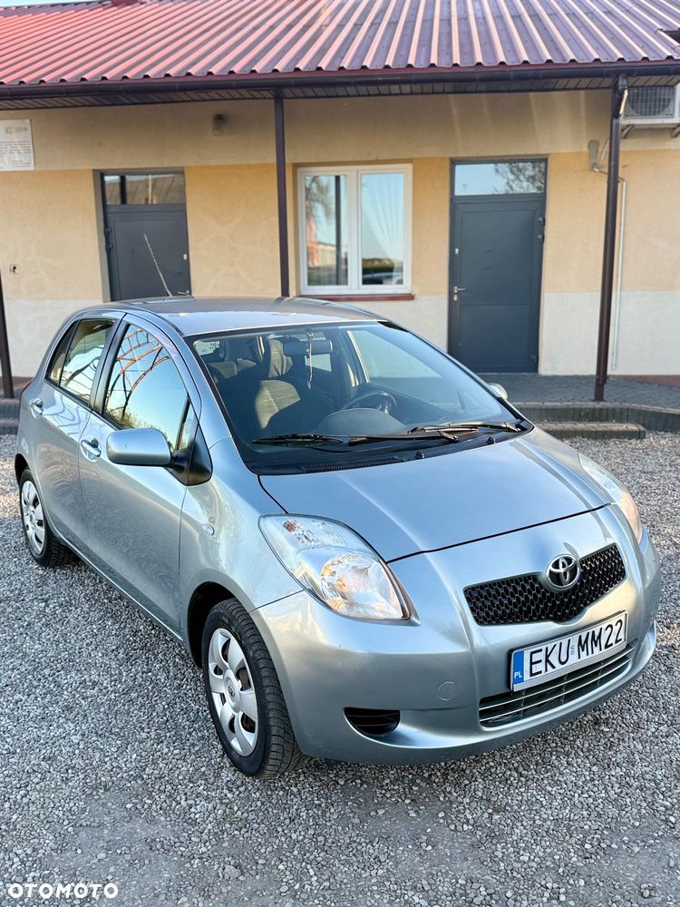Toyota Yaris 1.3 - 3