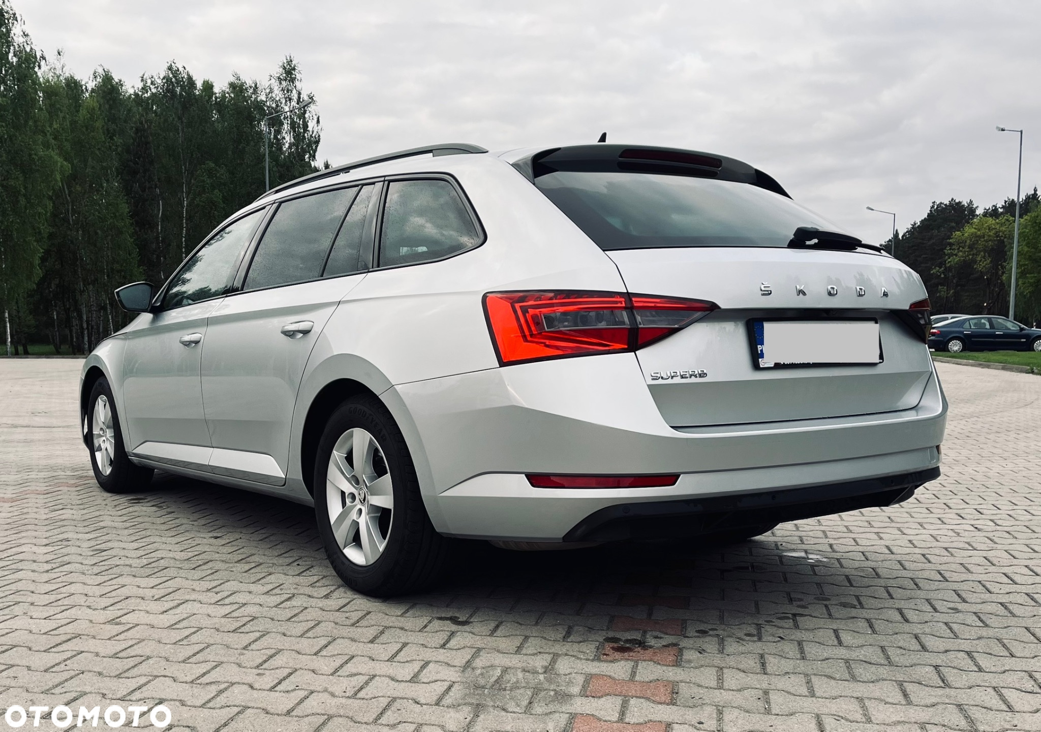 Skoda Superb 2.0 TDI Ambition DSG - 4