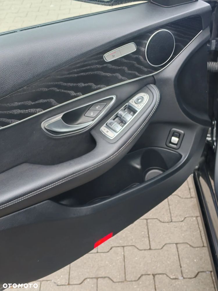 Mercedes-Benz Klasa C 220 d 9G-TRONIC Night Edition - 20