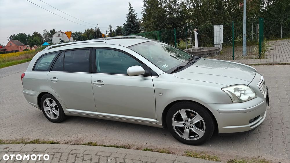 Toyota Avensis 1.8 VVT-i Luna - 4