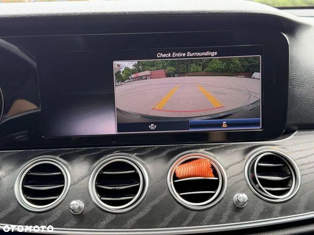 Mercedes-Benz Klasa E 300 9G-TRONIC - 13
