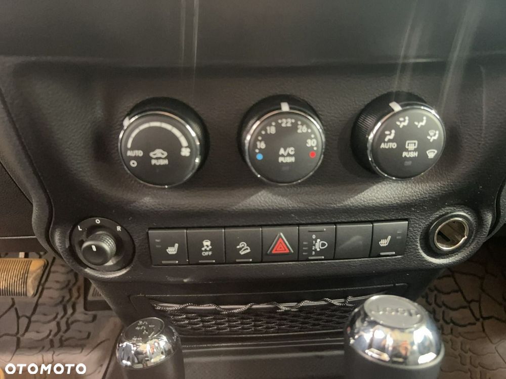 Jeep Wrangler - 19
