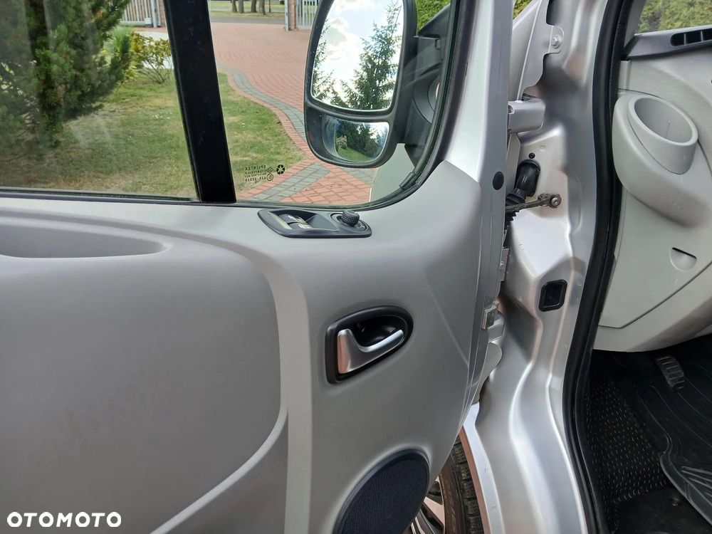 Opel Vivaro - 14