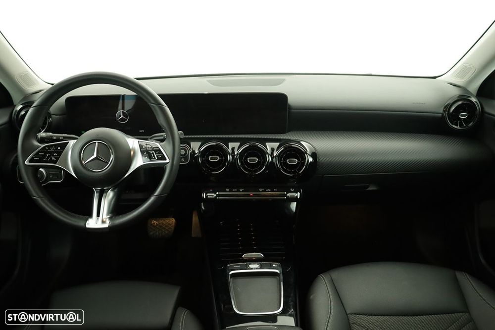 Mercedes-Benz A 200 Standard - 8