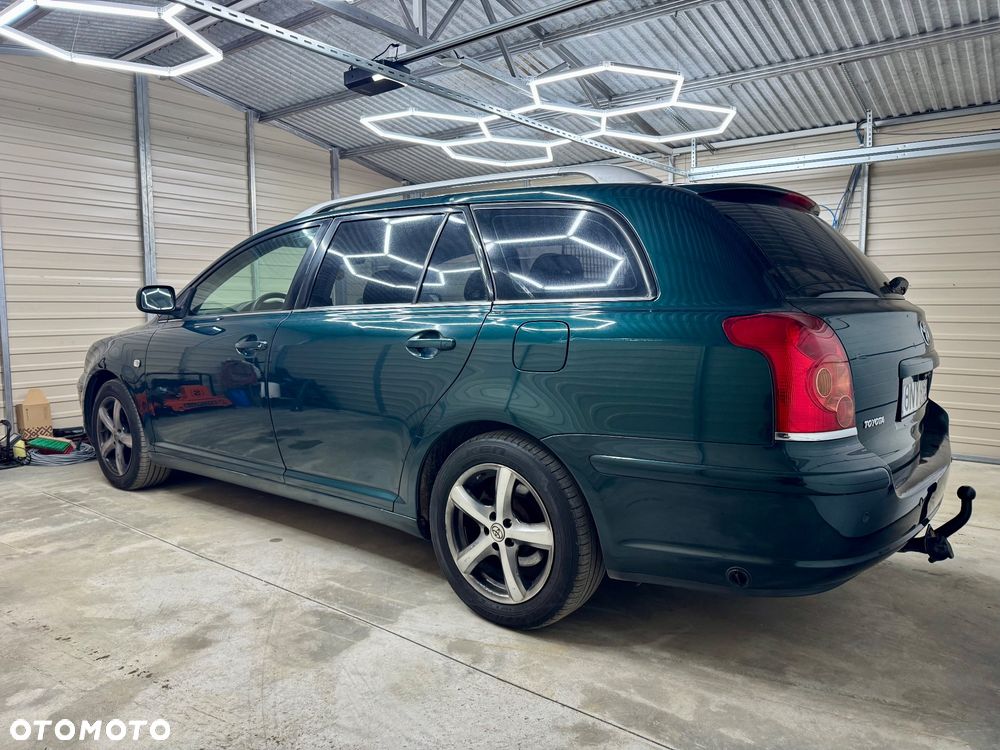 Toyota Avensis 1.8 VVT-i Combi - 4