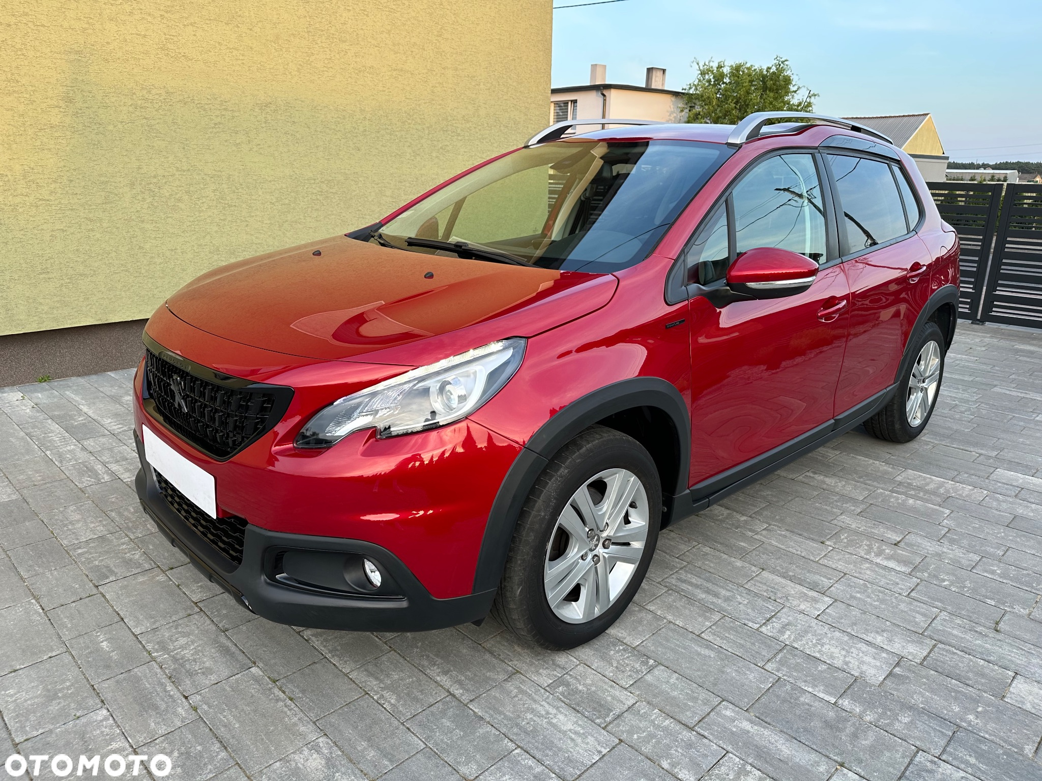 Peugeot 2008 1.2 Pure Tech GPF Signature S&S EAT6 - 4