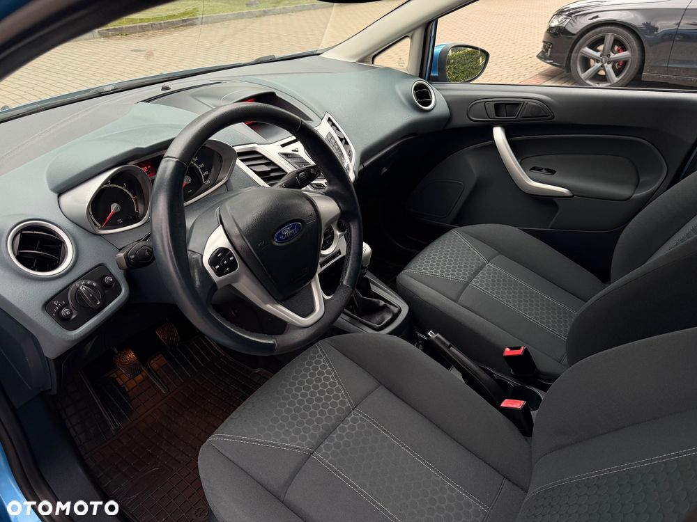 Ford Fiesta - 21