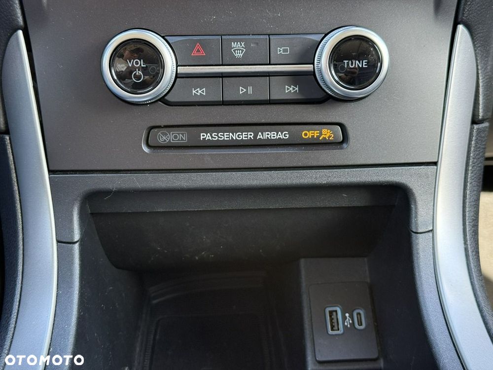 Ford Edge - 28