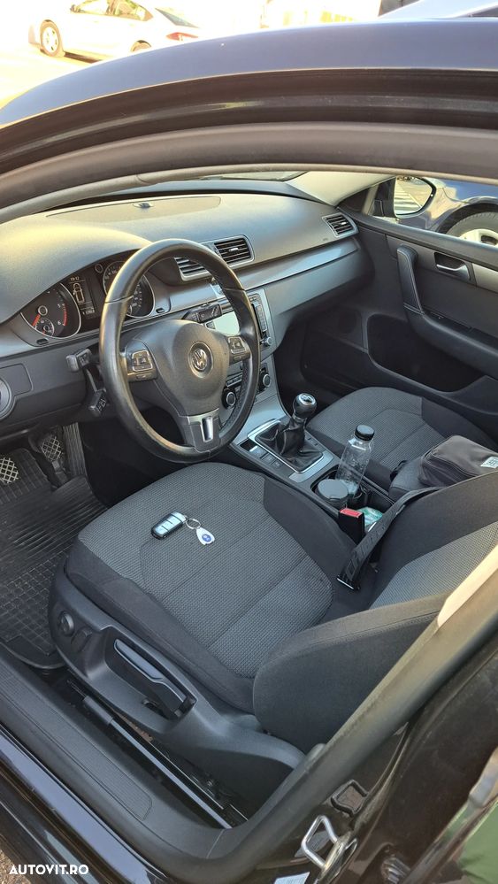 Volkswagen Passat Variant 1.6 TDI BlueMotion - 14