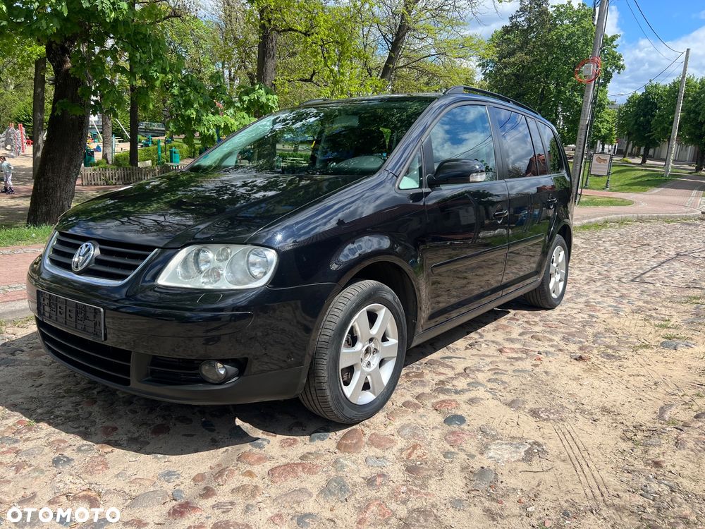 Volkswagen Touran - 1