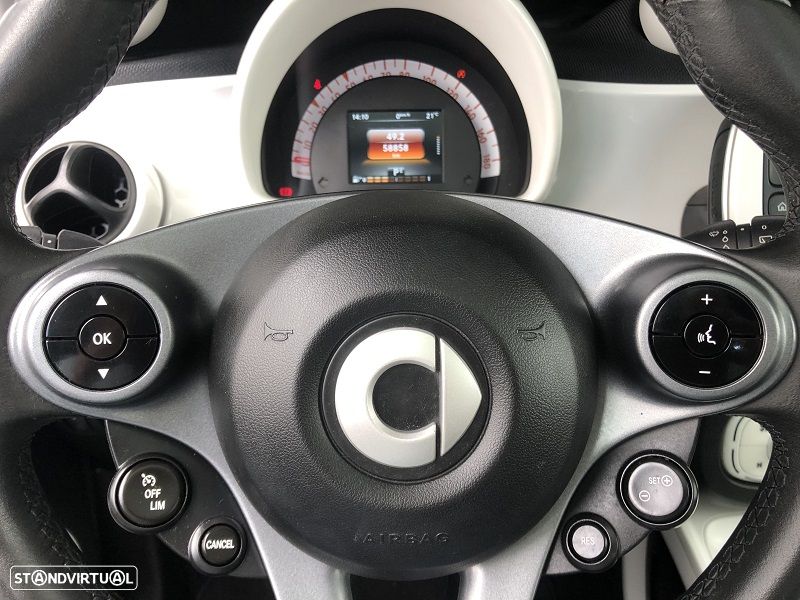 Smart ForTwo Coupé 1.0 mhd Passion 71 Softouch - 13