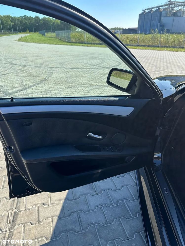 BMW Seria 5 535d - 24