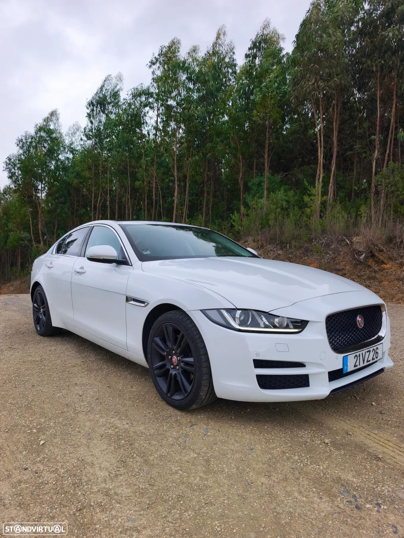 Jaguar XE 2.0 D S - 5