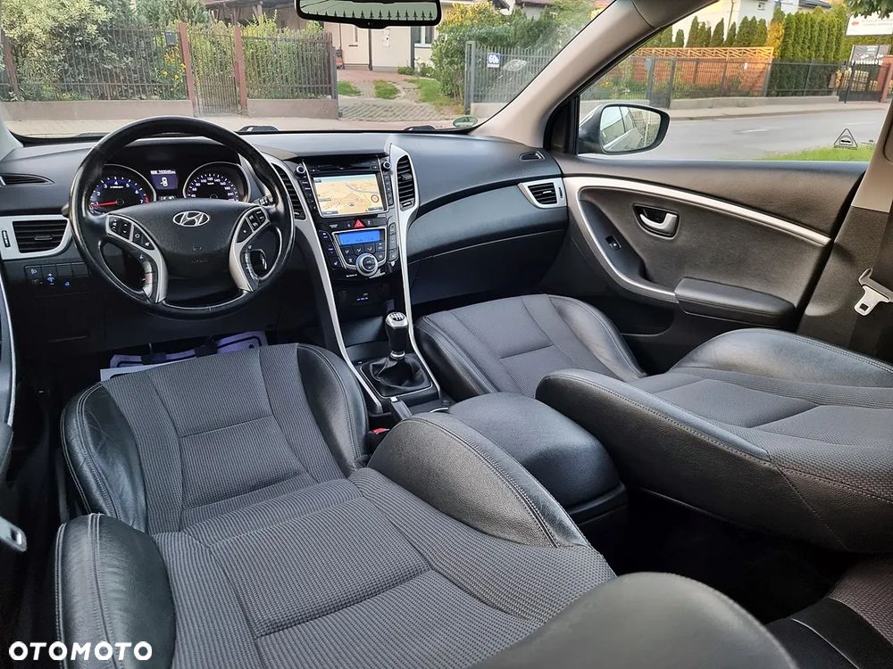 Hyundai i30 blue Kombi 1.6 GDi Style - 9