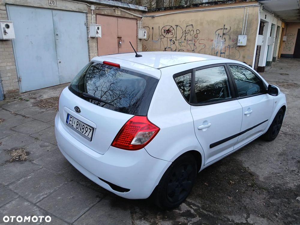 Kia Ceed 1.4 Comfort - 9