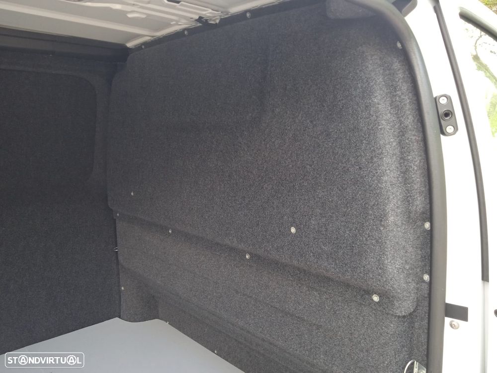 Peugeot Expert L3H1 Long 1.5 BlueHDi CVM6 120cv Plus 3 lug. 5 prts - 34