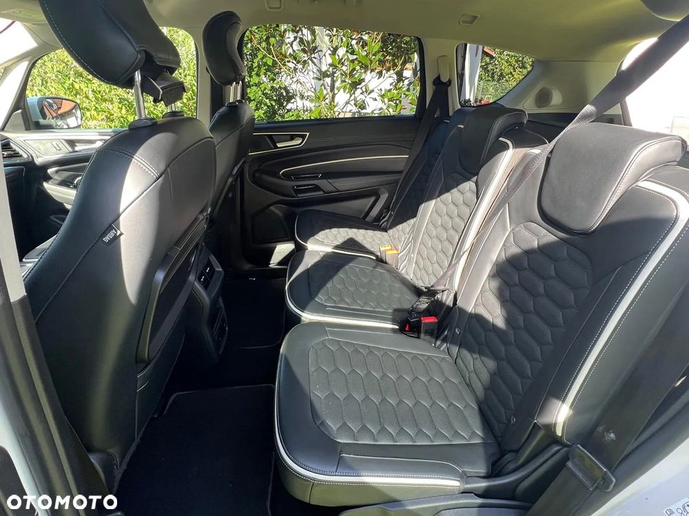 Ford S-Max - 12