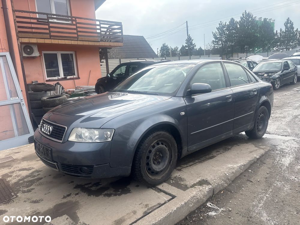 ZDERZAK TYLNY AUDI A4 B6 2001R KOD LAKIERU LX7Z - 2