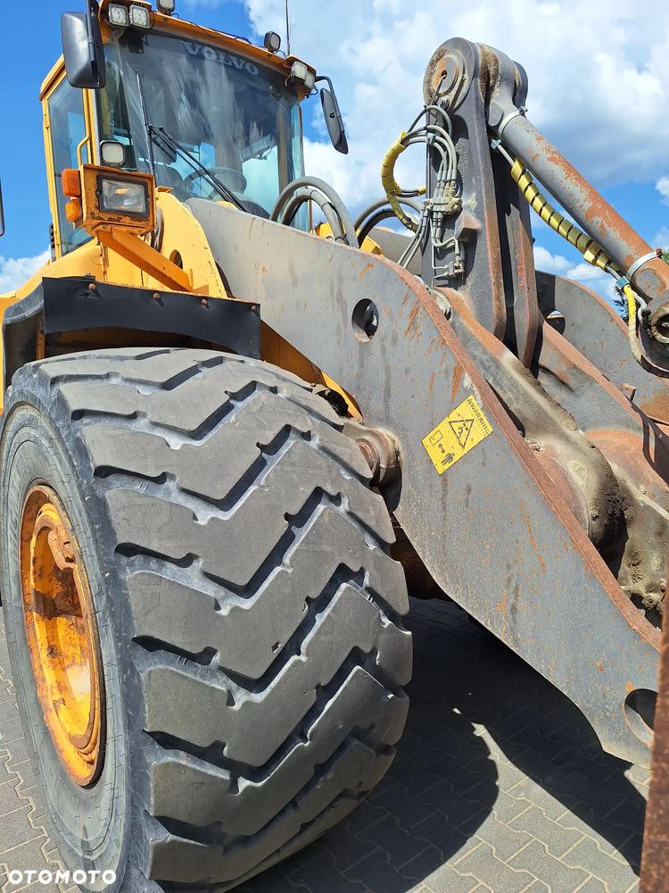 Volvo L180E - 10