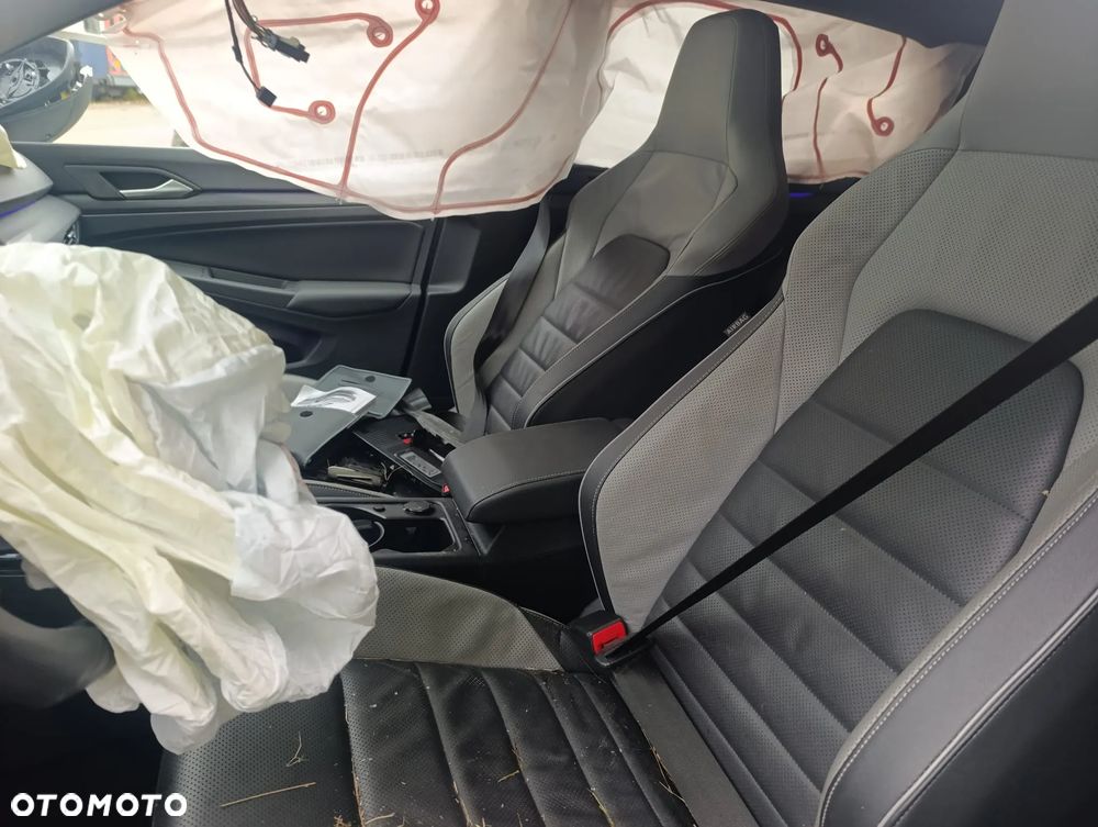 Volkswagen Golf 2.0 TDI SCR DSG GTD - 17