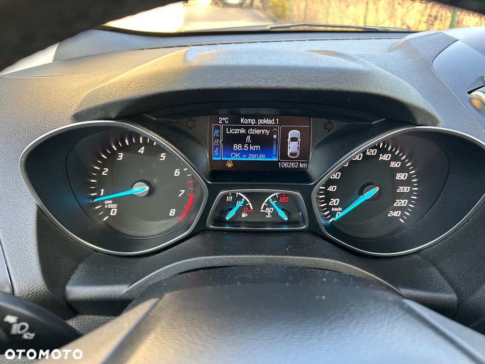 Ford Kuga 1.5 EcoBoost 2x4 Titanium - 16